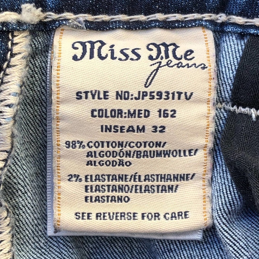 Miss Me Signature Straight Jeans - Picture 7 of 8